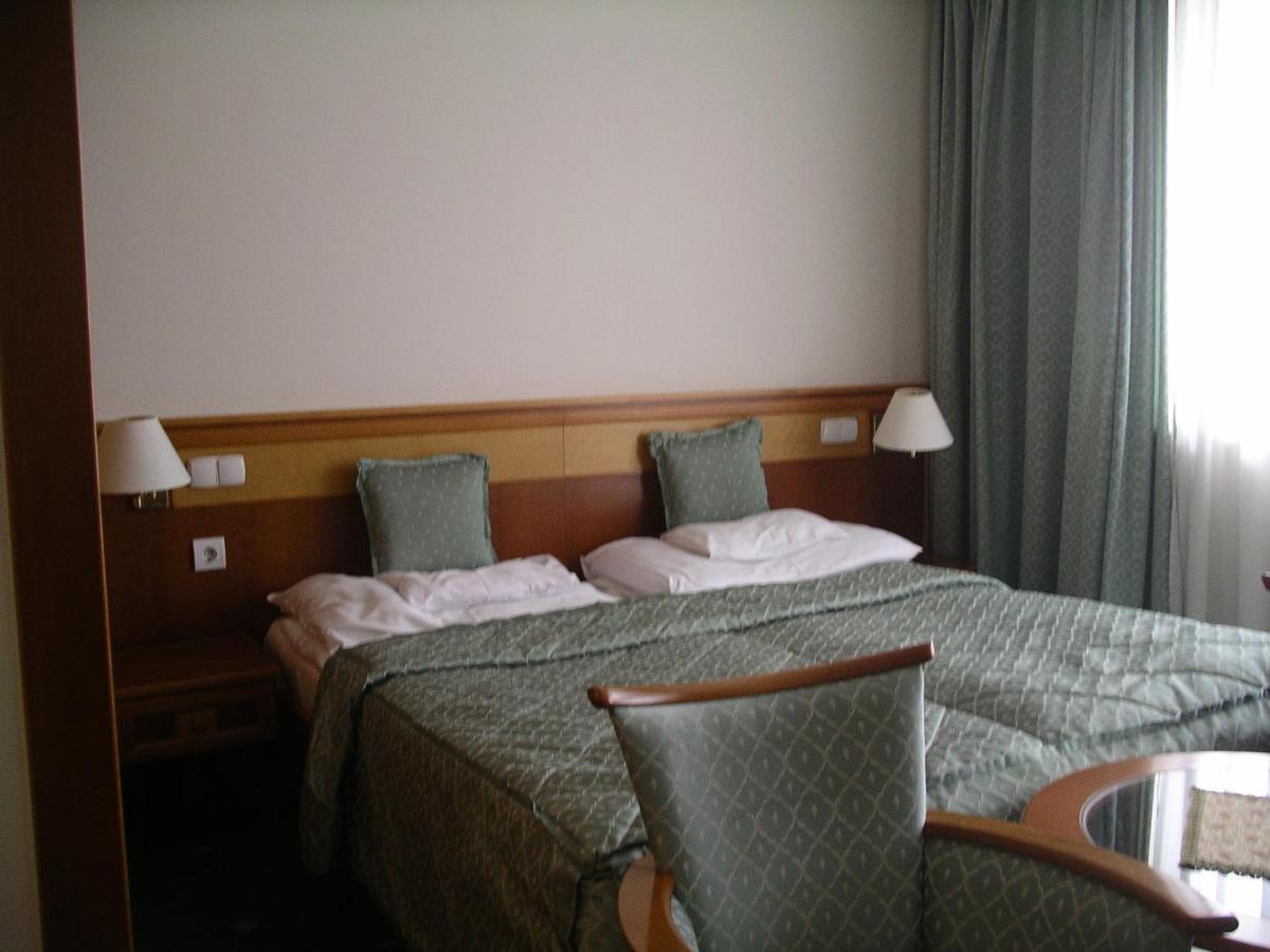 Palast Wellness Appartement Хевиз Экстерьер фото